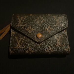 Authentic Louis Vuitton Brown Monogram Wallet